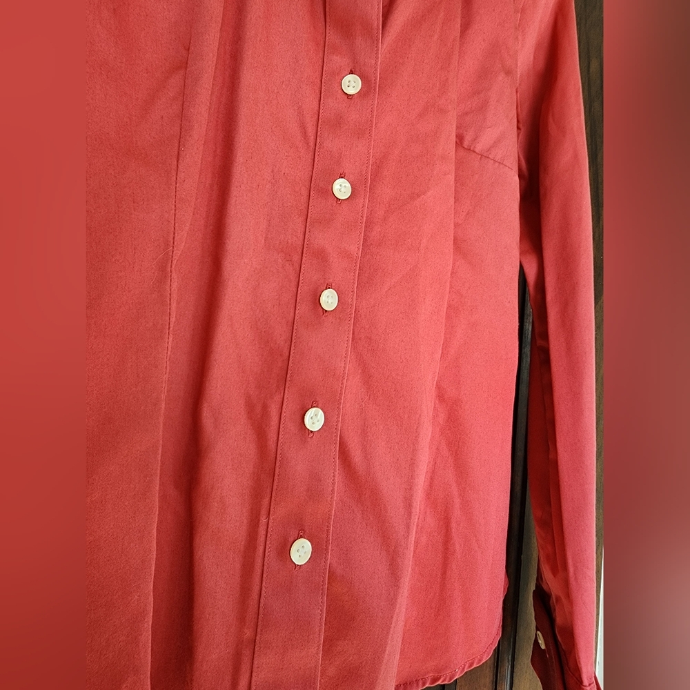 Banana Republic Non‑Iron Tailored Stretch Blouse • Size 2 • Crisp & Polished - Picture 3 of 8